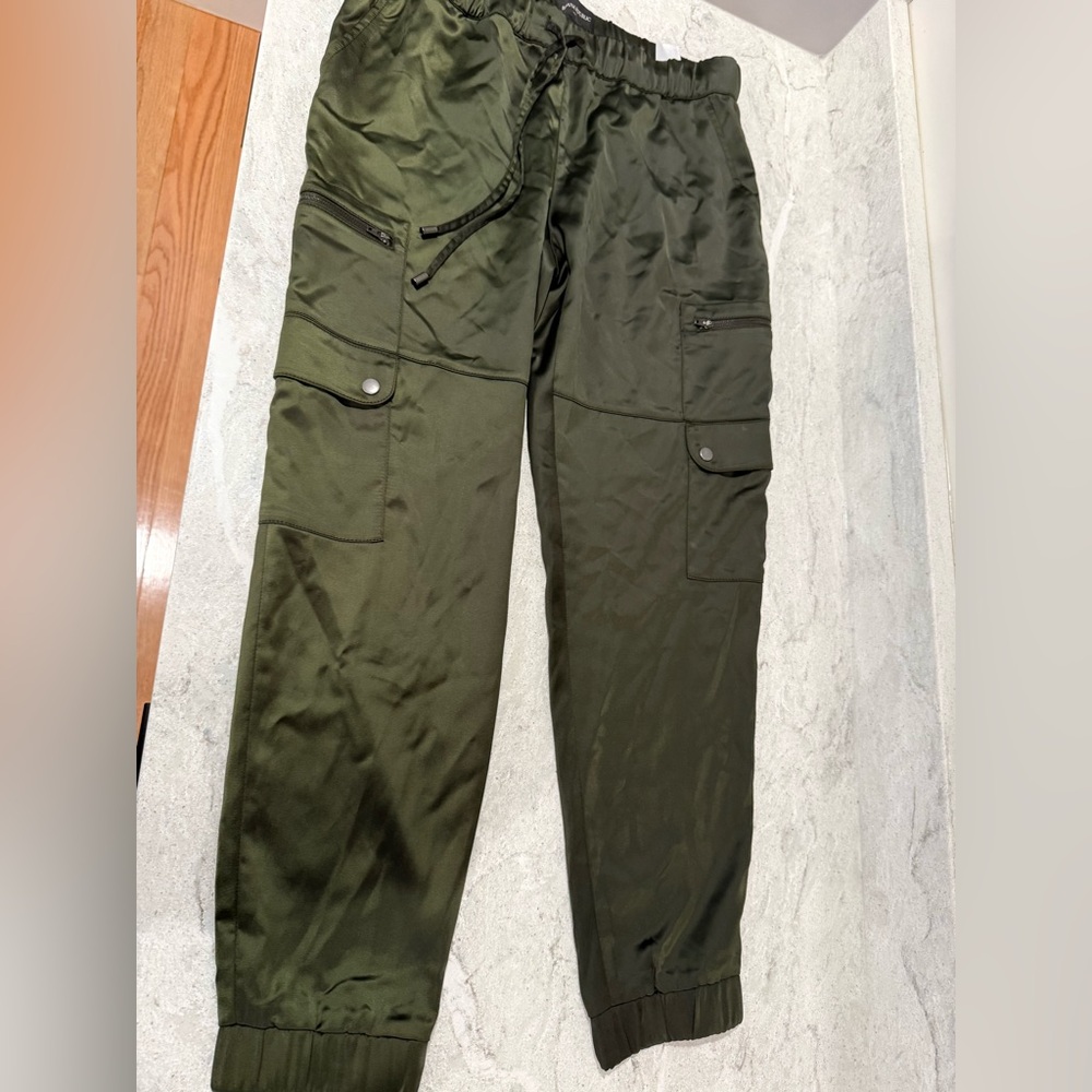 Banana Republic Dark Green Olive Satin Cargo Pants/ Joggers NWT
